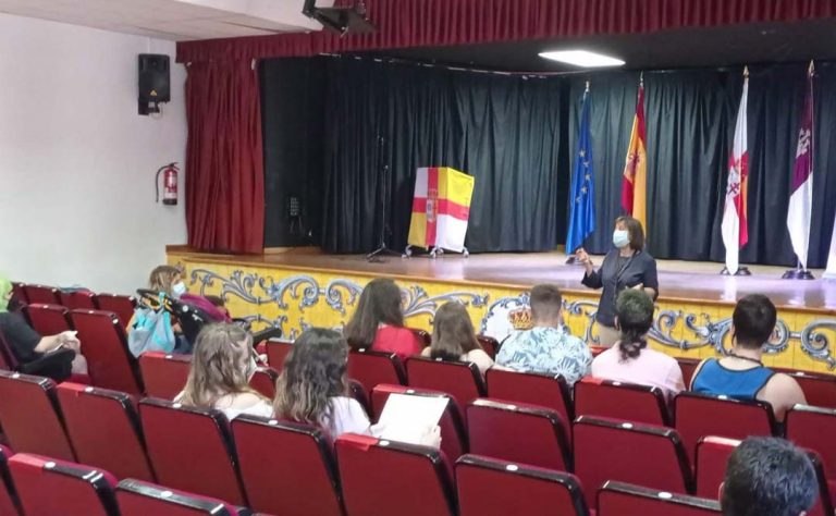 Lee más sobre el artículo Cámara Toledo y Liberbank ofrecen un seminario sobre educación financiera en la comarca de Talavera de la Reina