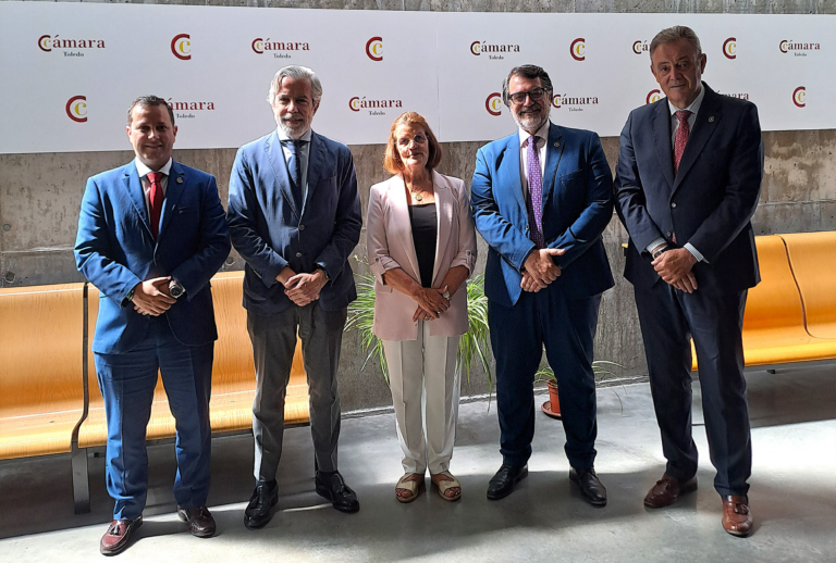 Lee más sobre el artículo La Asociación Española Contra el Cáncer y la Cámara de Comercio de Toledo plasman su colaboración en un acuerdo marco.