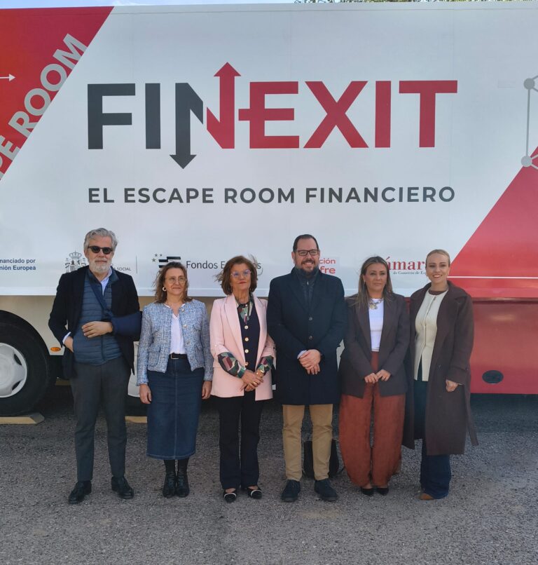 Lee más sobre el artículo FINEXIT, el «escape room» que desafía la educación financiera de estudiantes de FP, llega a Toledo de la mano de la Cámara de Comercio