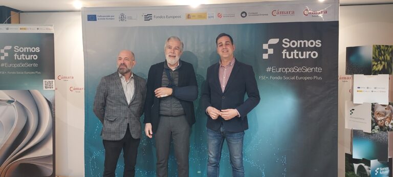 Lee más sobre el artículo Talavera de la Reina impulsa la IA y la empleabilidad juvenil con la jornada “Somos Futuro 2.0” de la mano de la Cámara de Comercio y la FUE