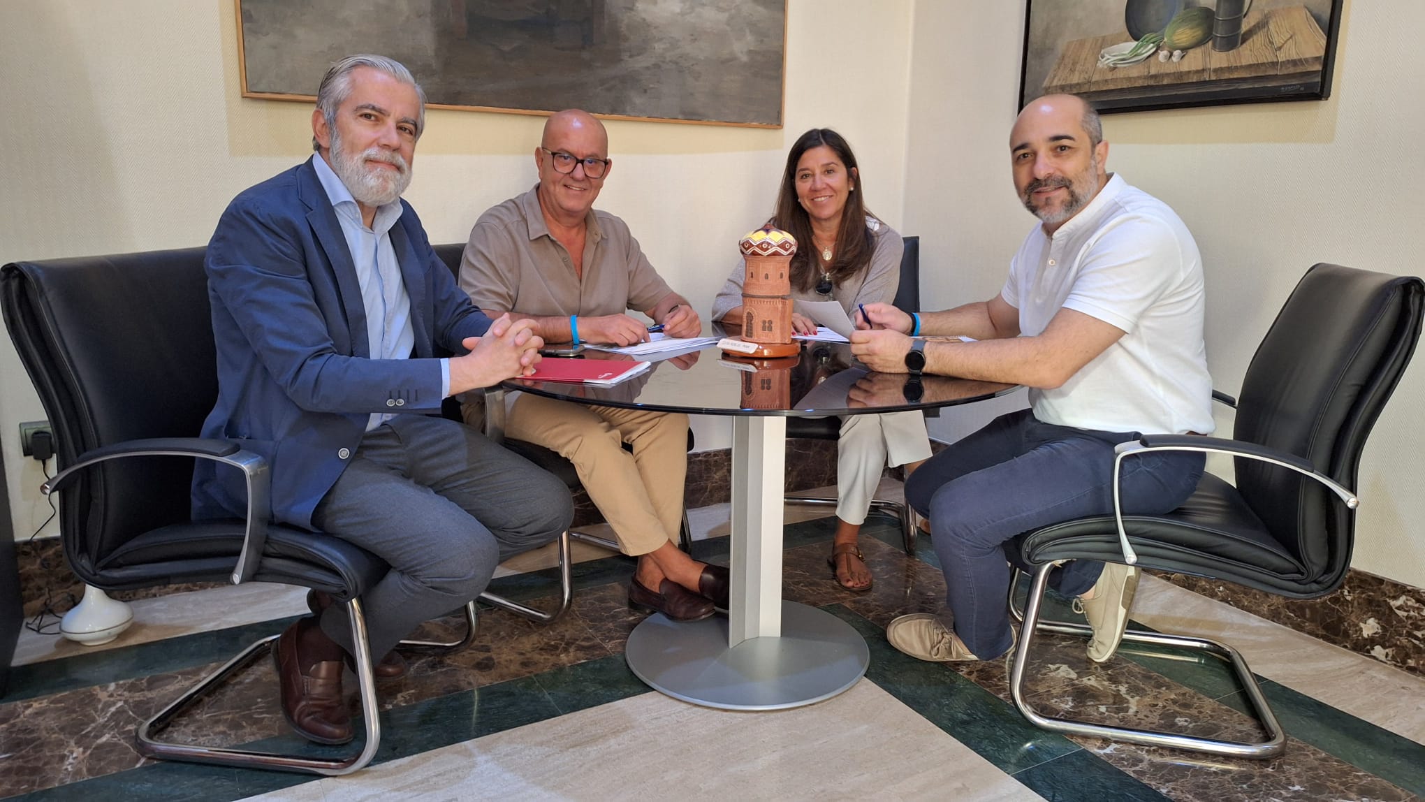 En este momento estás viendo El Ayuntamiento de Mora y la Cámara de Comercio de Toledo acuerdan impulsar un Plan de Formación y Empleo para 2027